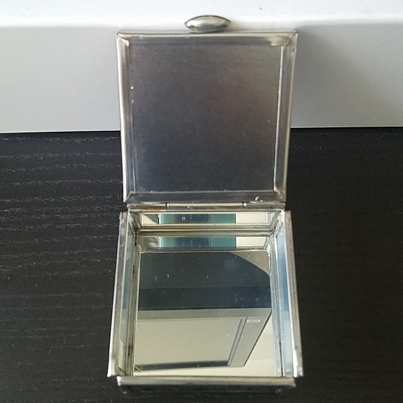 NWOT Blue/silver Moroccan tile box. One size.